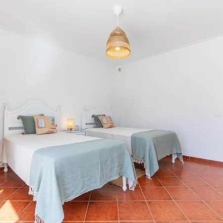 Do Vale- Stunning Family With Pool Villa