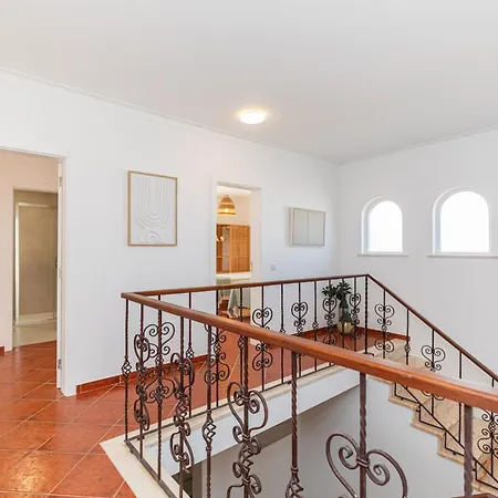 Do Vale- Stunning Family With Pool Tavira