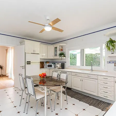 Do Vale- Stunning Family With Pool Tavira