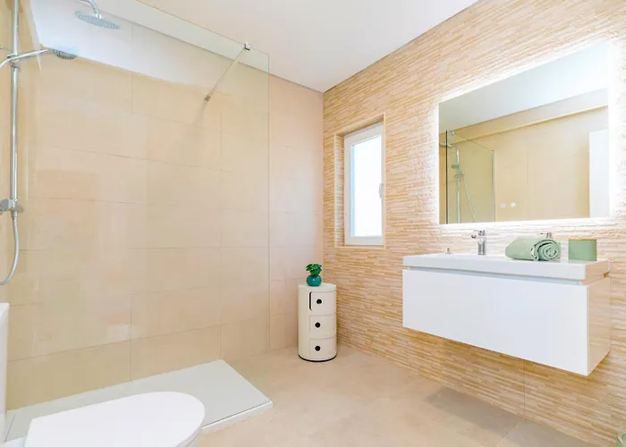 Do Vale- Stunning Family With Pool *